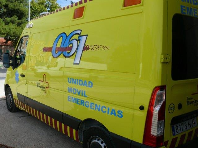 Trasladan al hospital a una mujer de 54 años tras ingerir accidentalmente amoniaco en Águilas