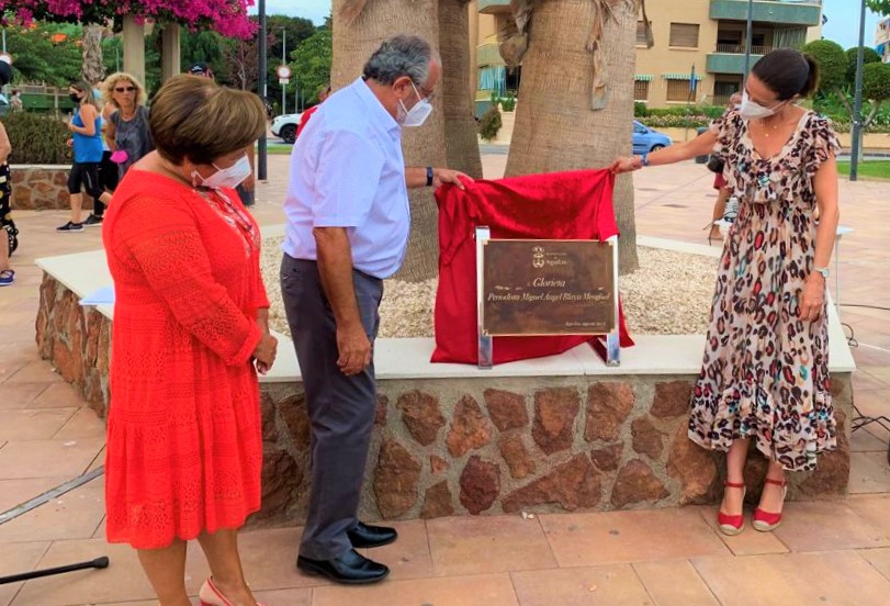  El periodista Miguel Ángel Blaya da nombre a una glorieta en el Paseo de Levante de Águilas 