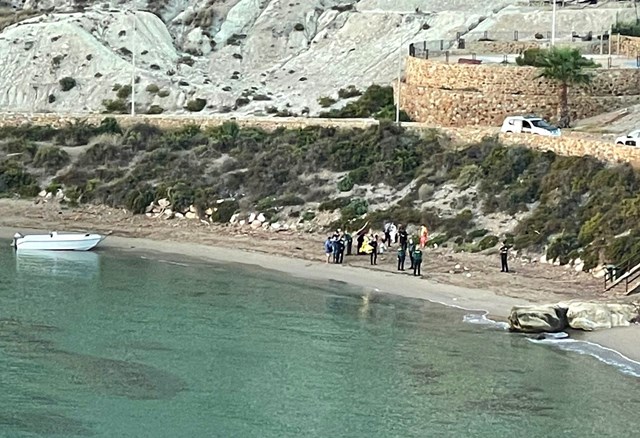 Más de una veintena de inmigrantes han sido interceptados hoy sábado en Águilas por las Fuerzas de Seguridad 