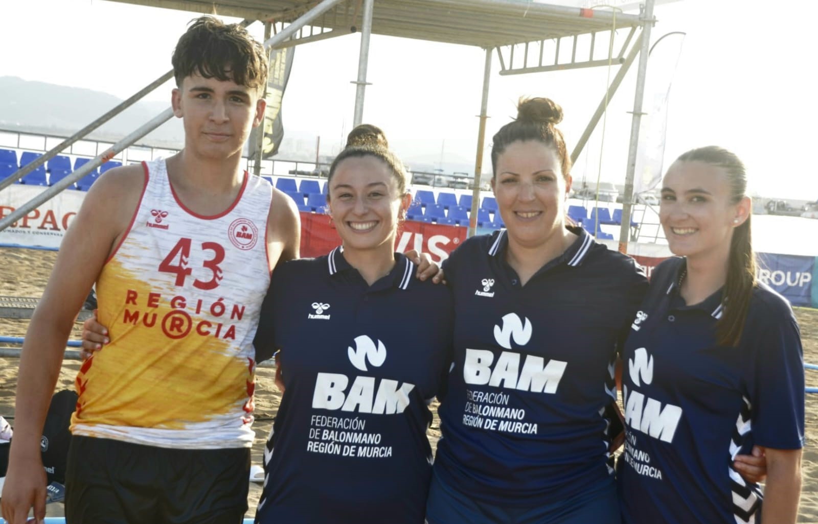 Representación aguileña en el Campeonato Nacional de Balonmano Playa