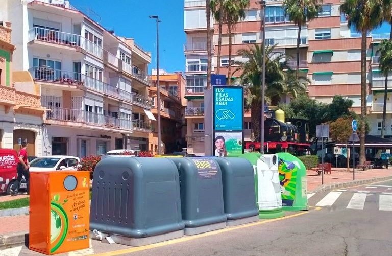 Se incrementa la separación de envases en los contenedores de reciclaje de Águilas