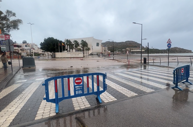 La AEMET eleva a nivel naranja el aviso por lluvias en Águilas para mañana lunes y activa el nivel amarillo para el martes