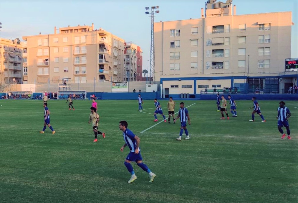 El Águilas FC venció ayer 2-1 al FC Cartagena B en el último amistoso de pretemporada