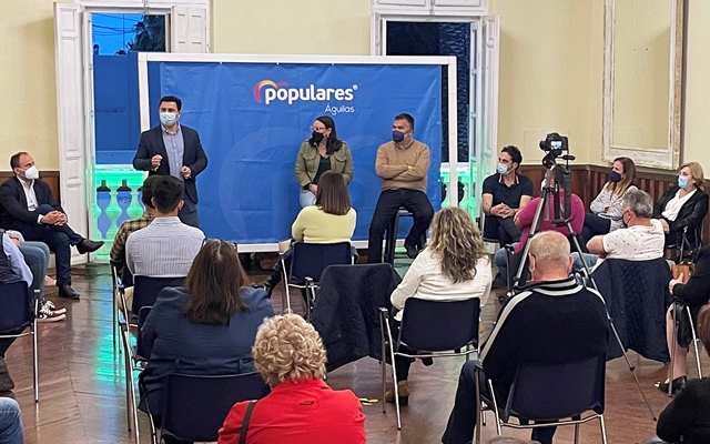 Luengo inicia en Águilas una ronda de encuentros de trabajo con las juntas locales del PP