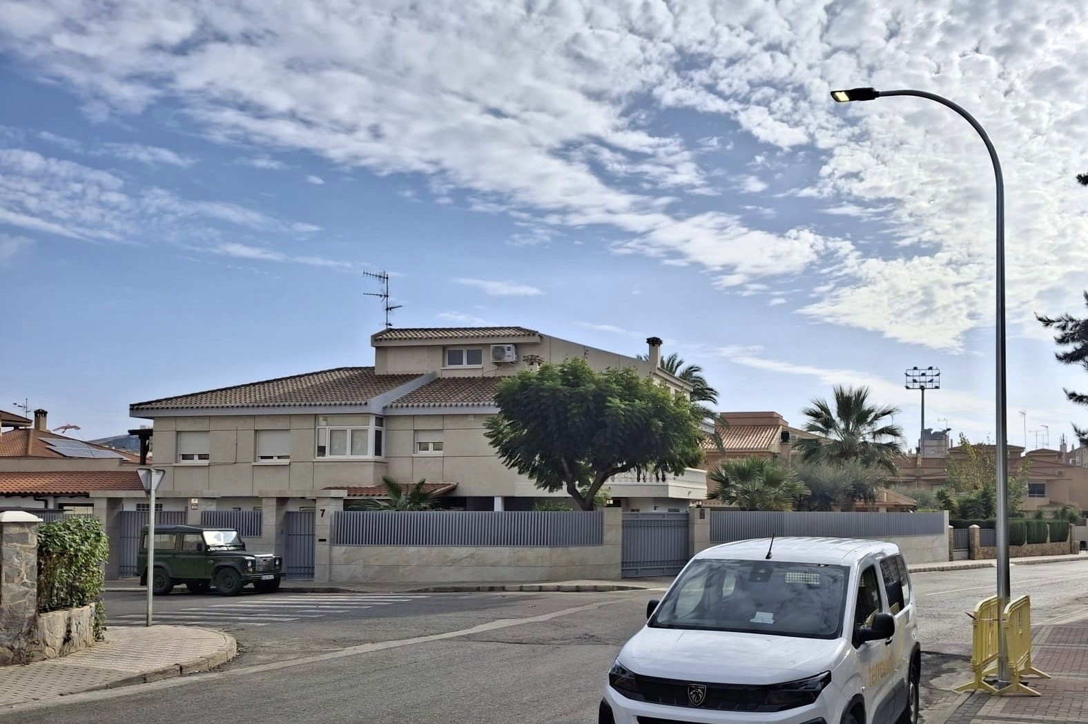 El Ayuntamiento de Águilas instala 32 nuevos puntos de luz