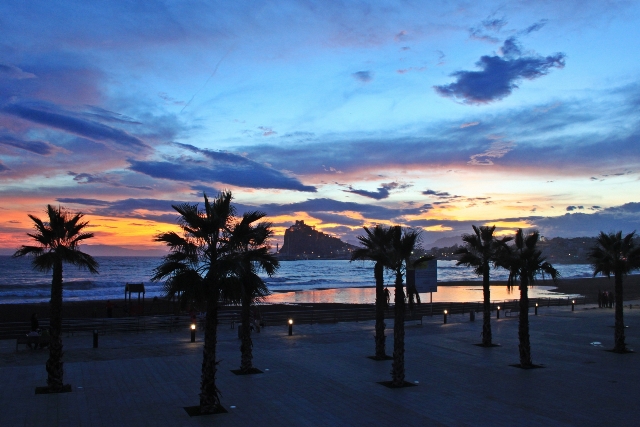 La AEMET activa el aviso amarillo por fenómenos costeros para este viernes en Águilas