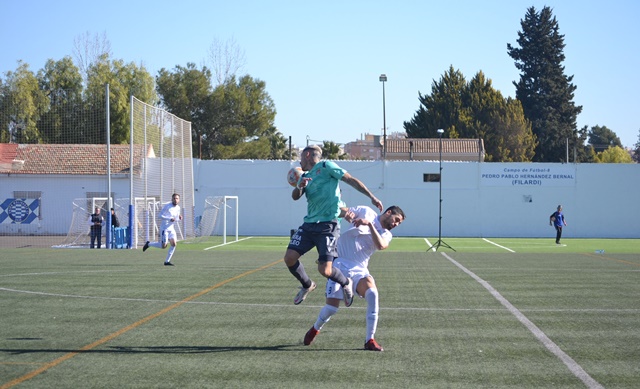 El Águilas vence al Molinense y encadena su sexta victoria consecutiva para afianzarse en el liderato