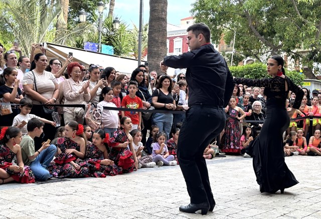 Águilas conmemora el Día Internacional de la Danza