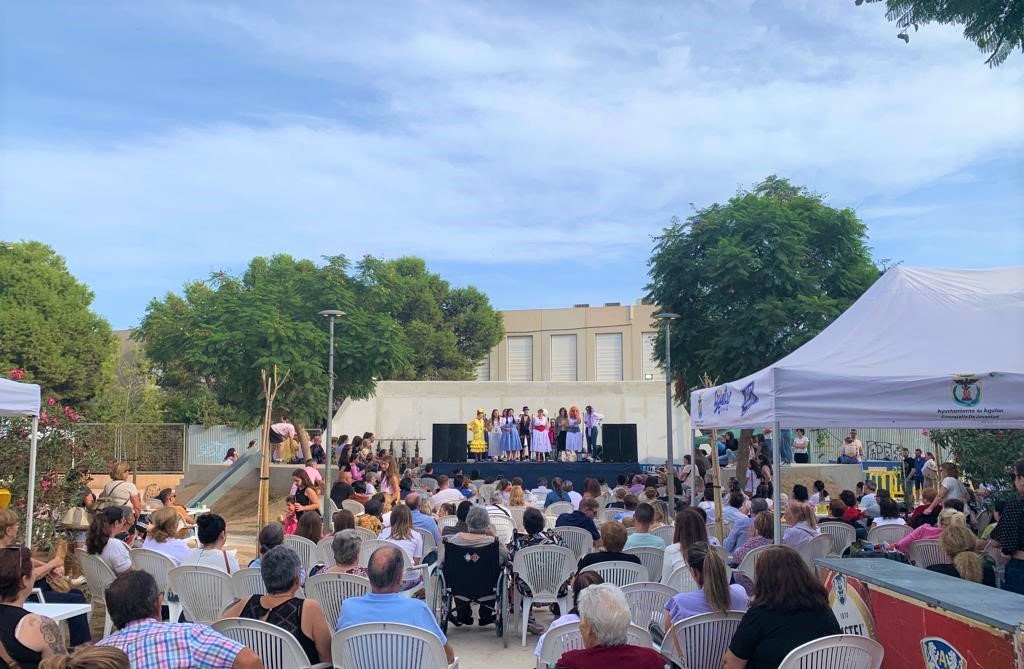 Antonio Hernández, María Dolores Escobar, Protección Civil y los sanitarios reciben el reconocimiento de la Junta Municipal de Las Majadas, Molinetas y Cementerio Viejo