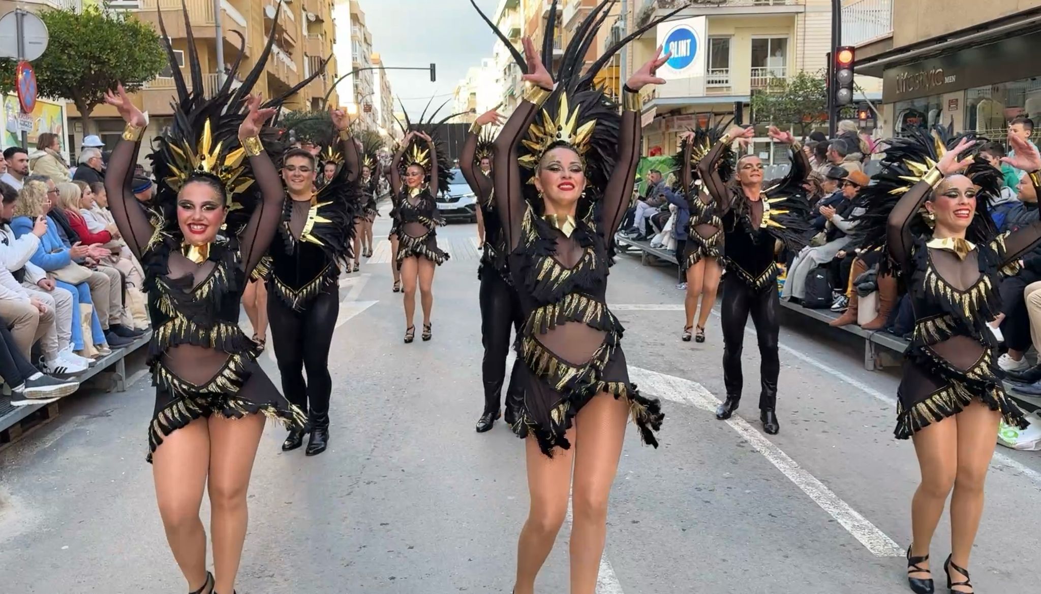 La Federación de Peñas del Carnaval de Águilas lanza un comunicado sobre la devolución de entradas de los desfiles