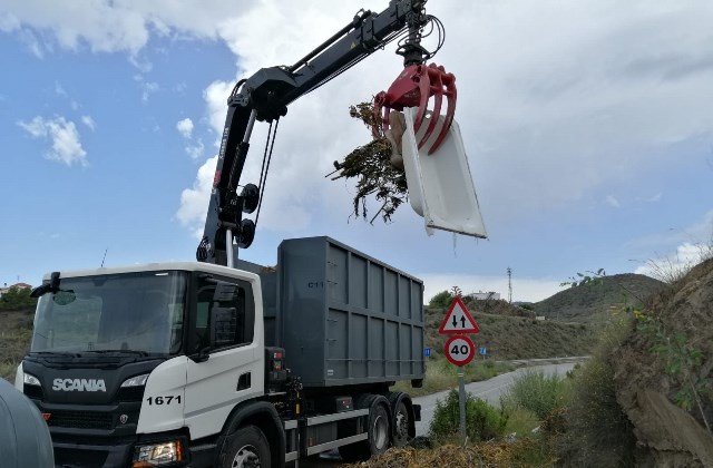  El Ayuntamiento de Águilas refuerza la vigilancia en las escombreras ilegales 