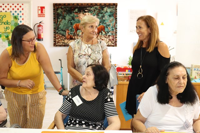 El Grupo Municipal Popular se reúne con la asociación ‘Alzheimer Águilas’ para conocer de primera mano las necesidades del colectivo