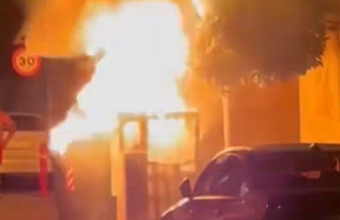 Identifican al presunto autor del incendio de un contenedor en la calle Horacio Fernández Iguanzo de Águilas