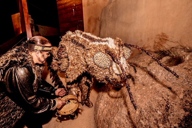 Susana Lajarín se convierte en un saltamontes para dar vida a la Mussona del Carnaval de Águilas