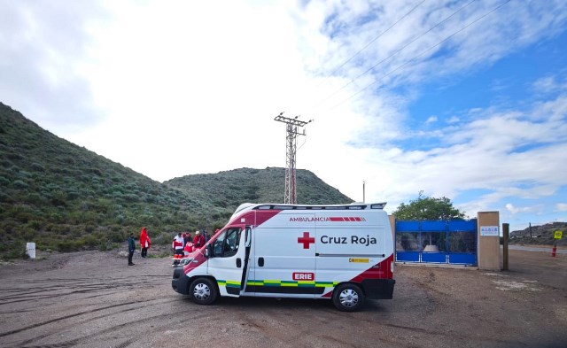 Al menos 29 inmigrantes han tomado tierra esta mañana en la playa de La Cola en Águilas