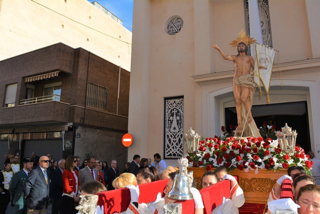 La procesión del Resucitado pone fin a la Semana Santa de Águilas