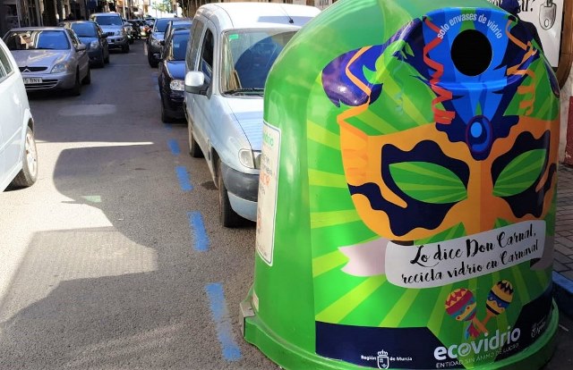 Campaña de sensibilización en Águilas con el eslogan ‘Lo dice Don Carnal, recicla vidrio en Carnaval’