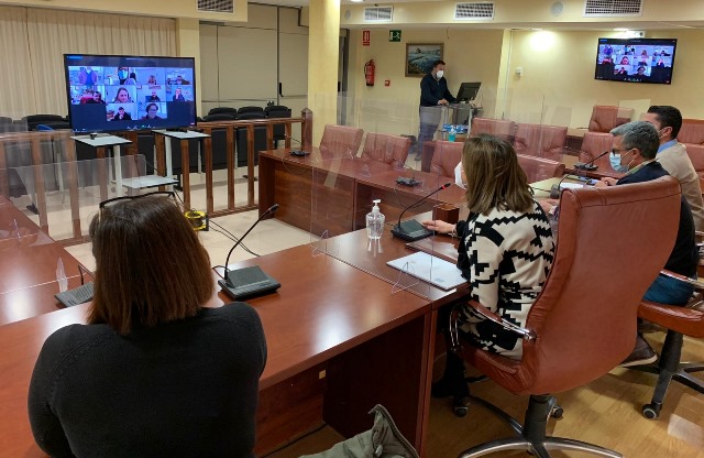 El Ayuntamiento de Águilas incrementa las horas de limpieza en los centros educativos 