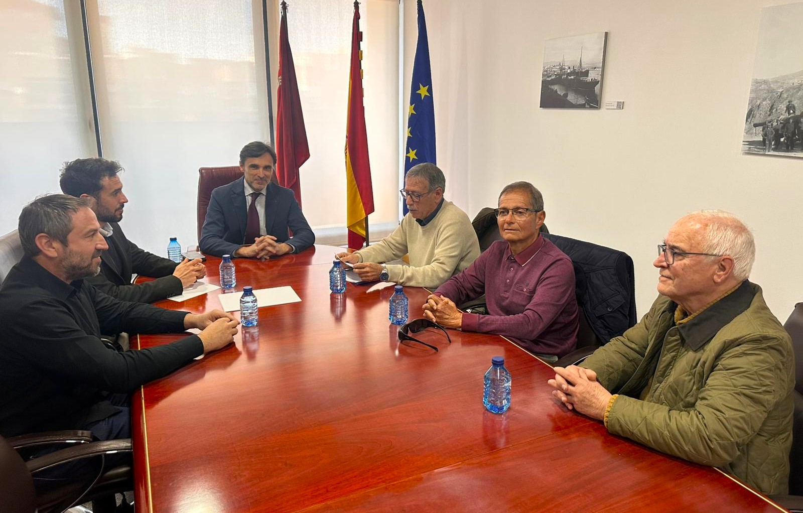 Frente común del Gobierno regional y la Asociación de Amigos del Ferrocarril de Águilas para mantener la estación de tren en su ubicación actual