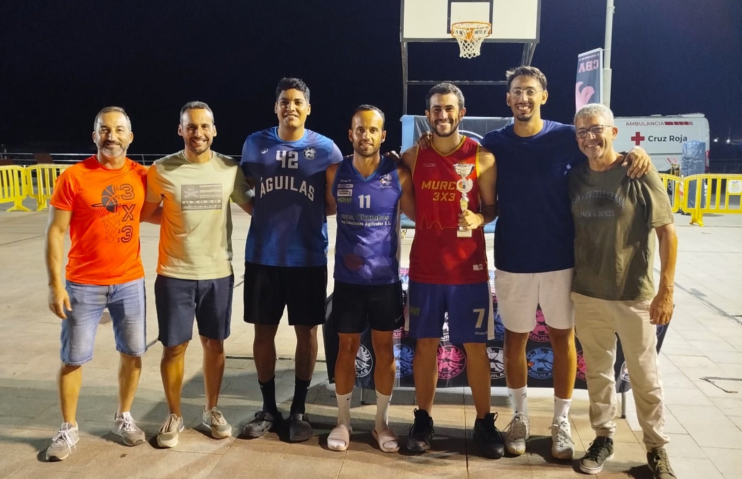 El baloncesto 3x3 llena de deporte y ambiente la explanada del Auditorio de Águilas