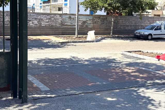 Sánchez: “Los vehículos de grandes dimensiones y las carrozas del Carnaval no pueden acceder al recinto ferial por la mala planificación del Gobierno local”