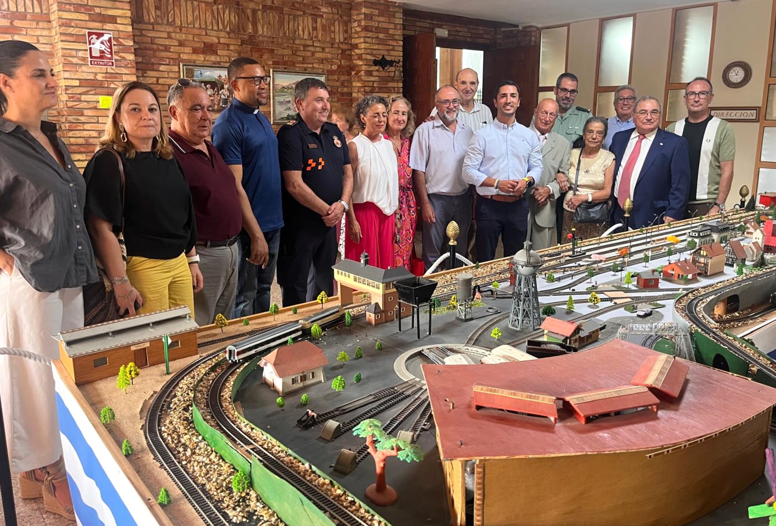 La residencia aguileña de pensionistas ferroviarios celebra el día de su patrón, San Miguel