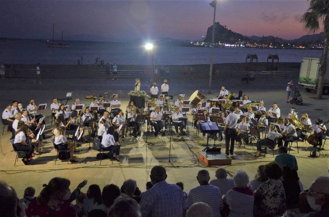  Magnífica serenata a la Virgen del Carmen a cargo de la banda del Patronato Musical Aguileño 