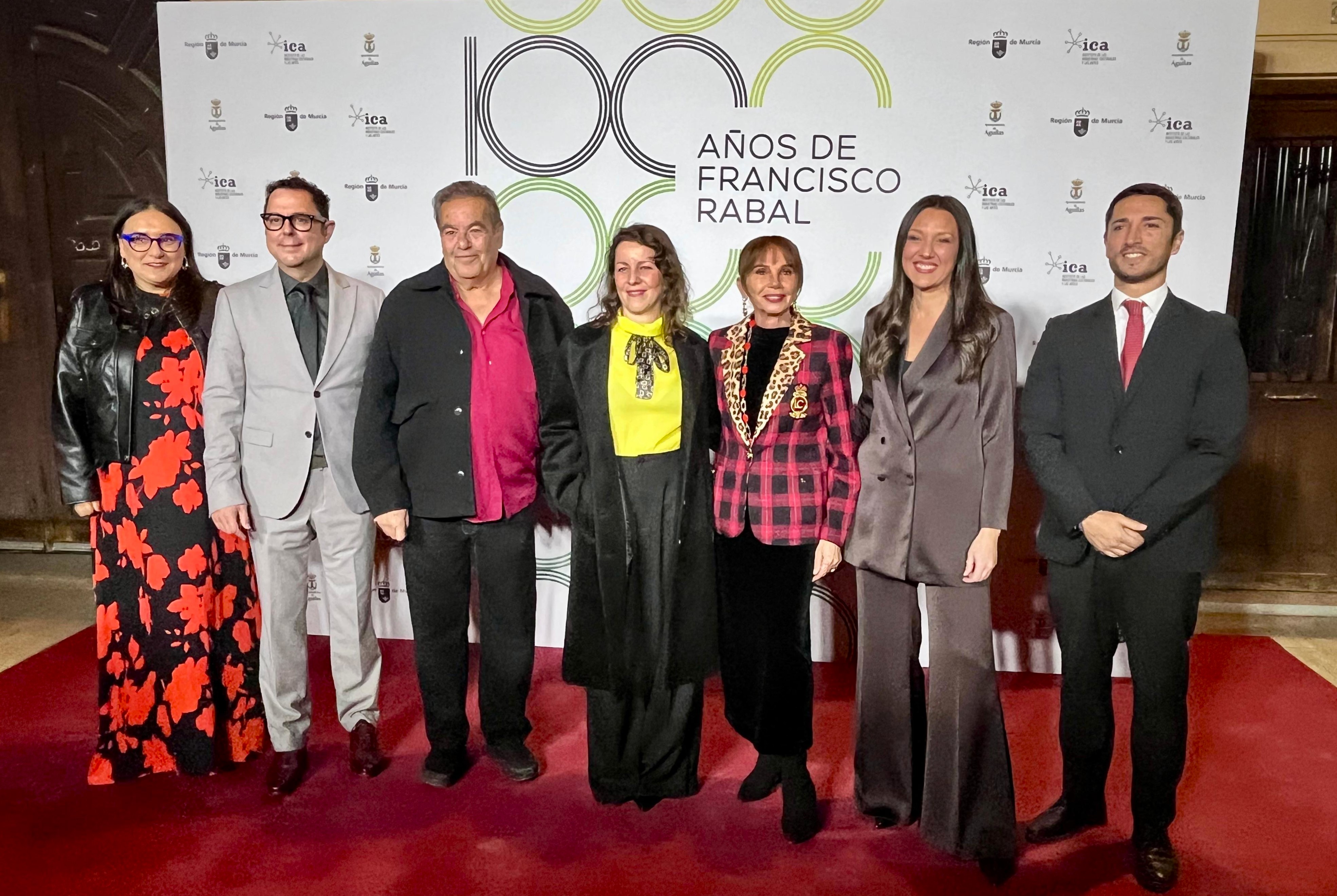 Cultura homenajea a Paco Rabal y refuerza la tarea “de honrarle y de hacer llegar a las nuevas generaciones su carrera”