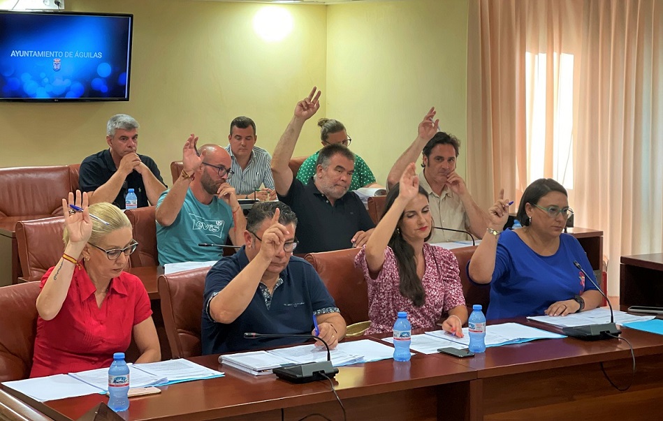 PP: “La primera medida del Gobierno de Mari Carmen Moreno ha sido el aumento del sueldo de la alcaldesa y de los concejales liberados en un 5%”