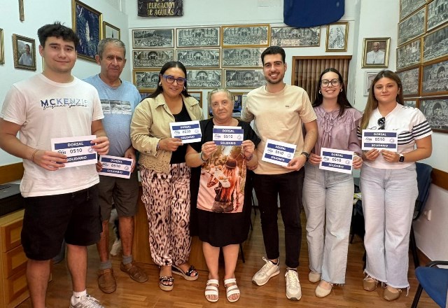 NNGG Águilas entrega a la Hospitalidad de Lourdes un cheque solidario por valor de 1.050 euros