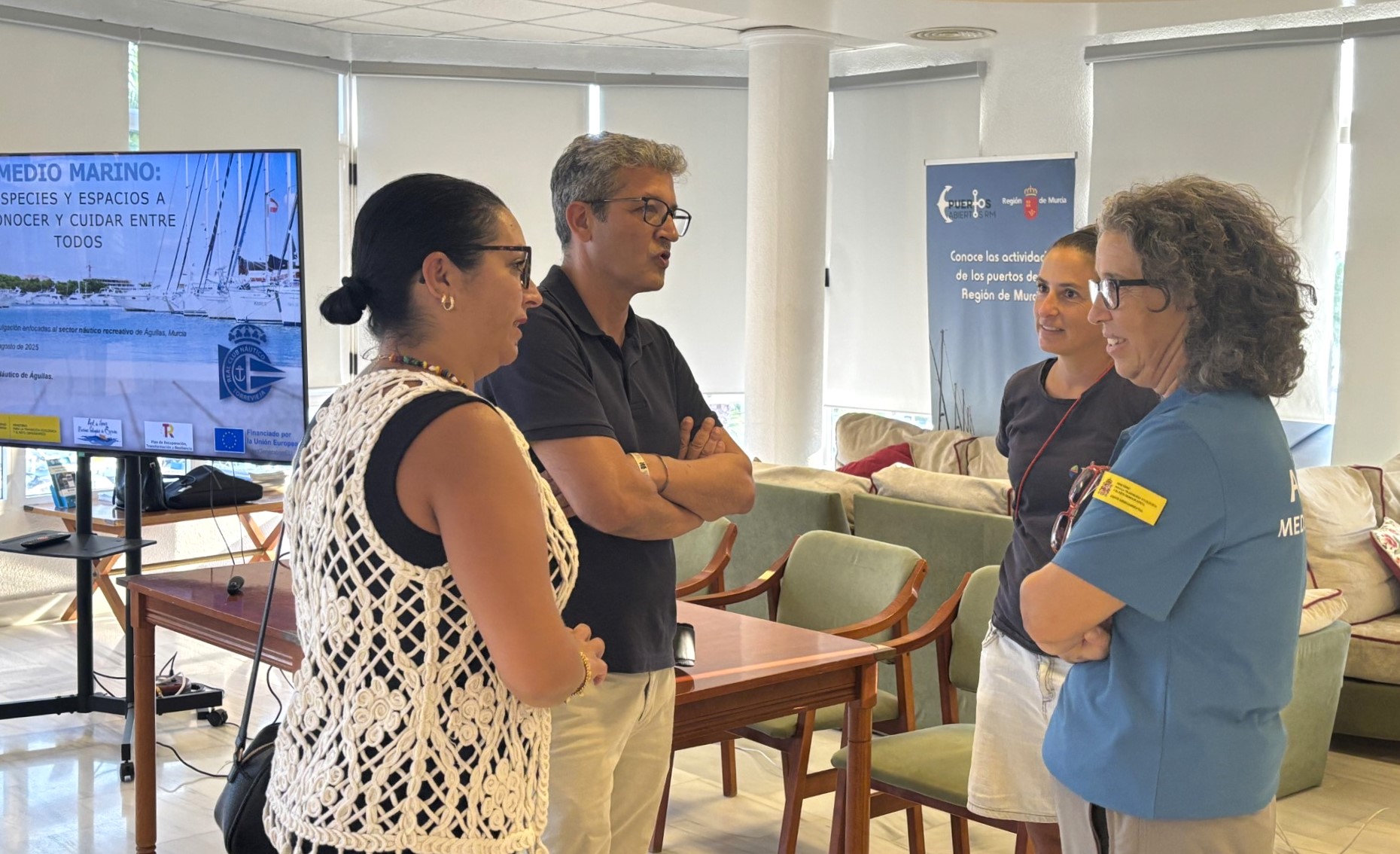 Gran participación en la charla sobre navegación responsable impartida en el club náutico de Águilas