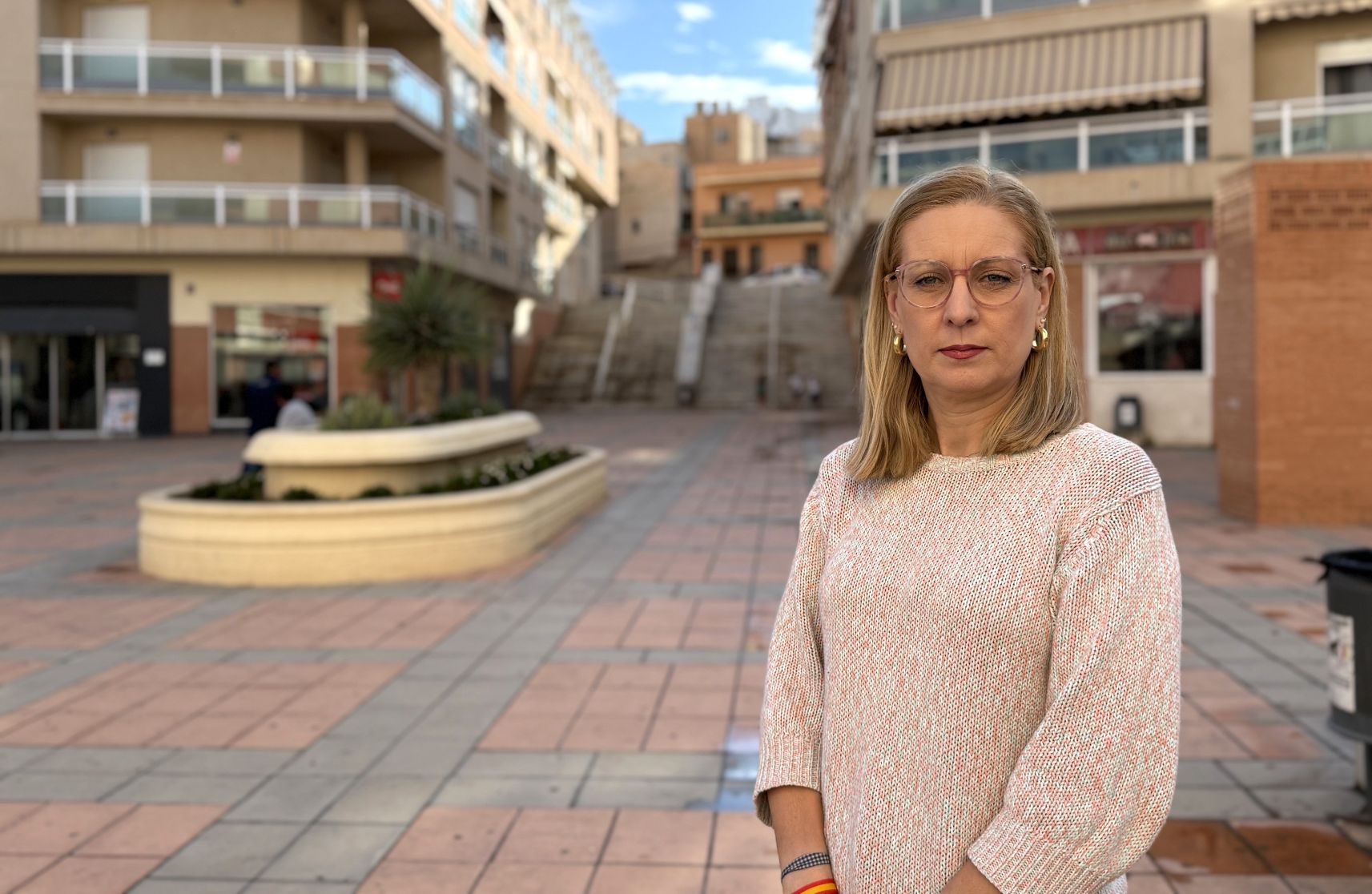 El PP pide a Moreno “que abandone su política de brazos caídos y que actúe para remodelar y acondicionar la plaza del residencial Capri”