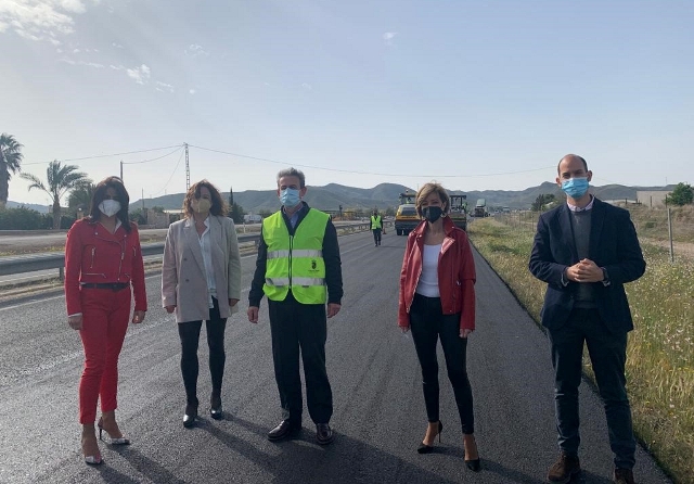  Comienzan las obras para renovar el firme de la carretera que conecta Lorca con Águilas