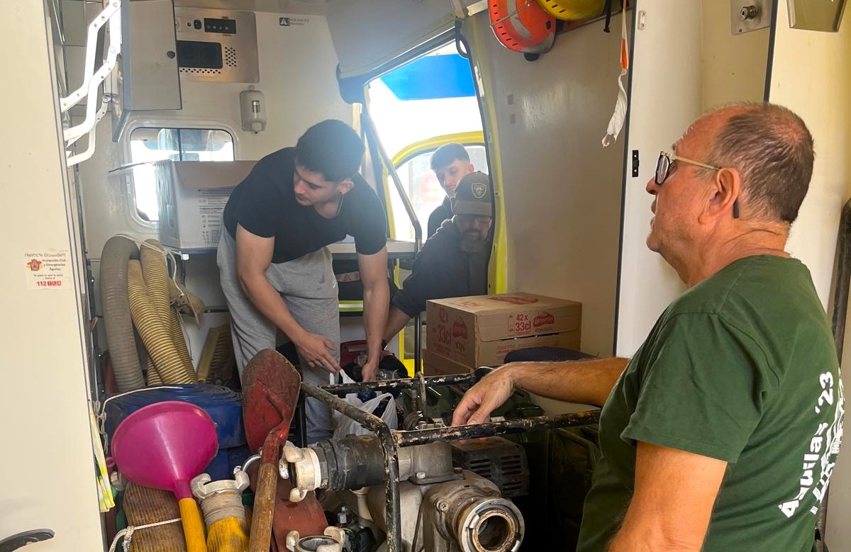 Voluntarios de Águilas, Cartagena y San Javier forman hoy el dispositivo de ayuda a los damnificados de la Dana en Valencia