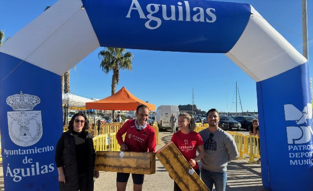 Mario Molina Salas y Paloma Sala, ganadores de la Carrera Popular de Navidad de Águilas