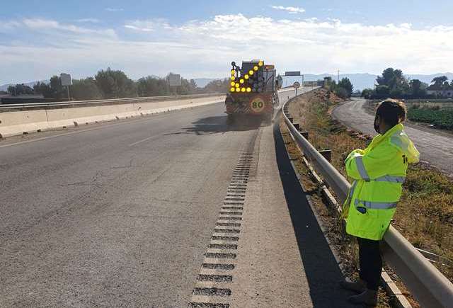 Fomento refuerza la seguridad vial de la autovía que conecta Águilas con Lorca mediante guías sonoras 