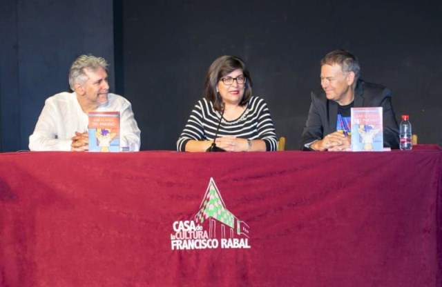 El escritor Francisco José Motos presenta en Águilas su libro ‘Las llaves del paraíso’ 