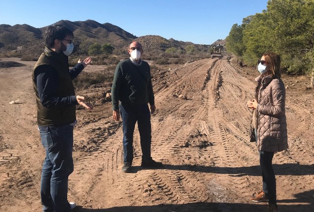 Prosiguen las obras del nuevo tramo de carril bici-peatonal que une Águilas con Calabardina