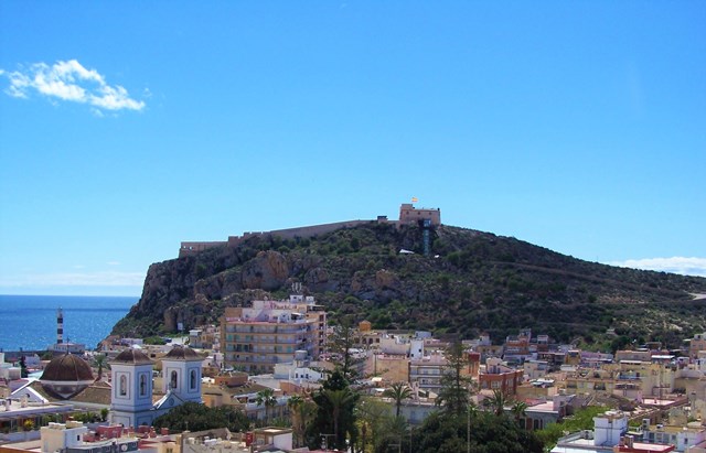 Ciudadanos pide al Ayuntamiento una solución para volver a poner en marcha el ascensor del Castillo San Juan de las Águilas   