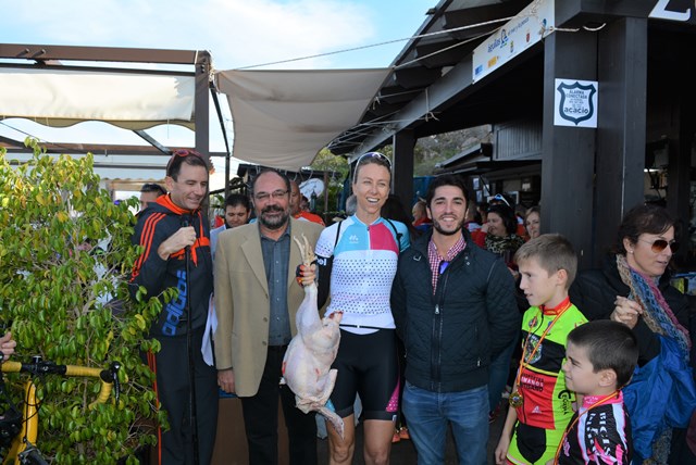 García y Gallardo se imponen en la Carrera Ciclista del Pavo en Águilas