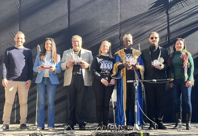 El Encuentro de Corales en Navidad reúne a cuatro agrupaciones en el escenario de la Plaza de España de Águilas