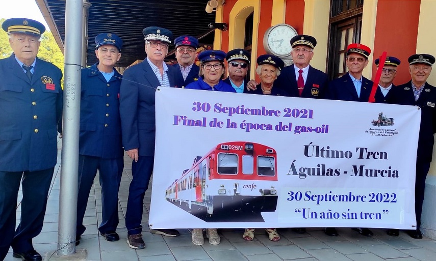 Los Amigos del FFCC organizan un acto en el primer aniversario de la salida del último tren desde Águilas