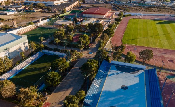 Las instalaciones del Polideportivo cierran hoy viernes sus puertas ante la alerta naranja por lluvia