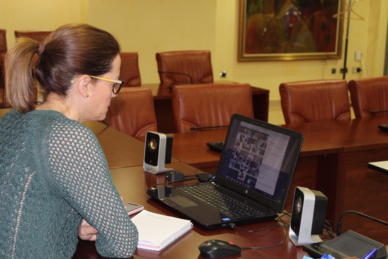 La alcaldesa solicita al consejero de Salud que se amplíen las líneas telefónicas de los centros de salud de Águilas