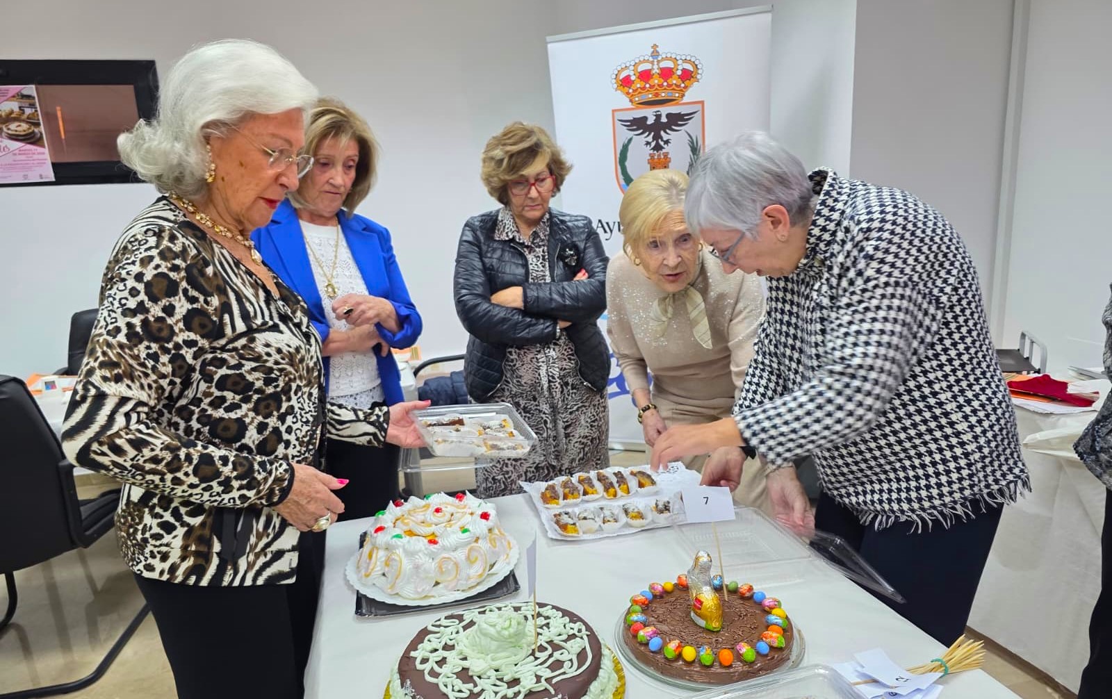 La Asociación de Amas de Casa de Águilas celebra su tradicional concurso de pasteles