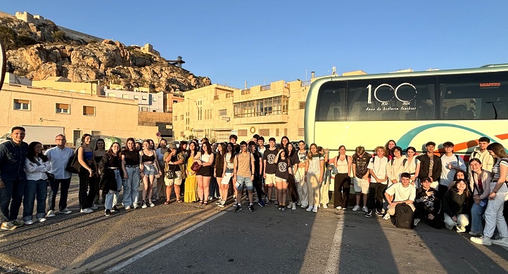 El Ayuntamiento de Águilas pone un autobús gratuito para los estudiantes que se examinan de la EBAU en Lorca