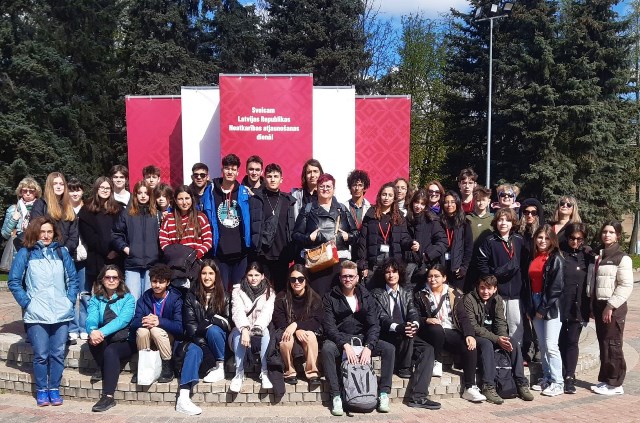 Alumnos del IES Europa de Águilas desarrollan en Letonia talleres sobre tecnologías digitales aplicadas a la enseñanza