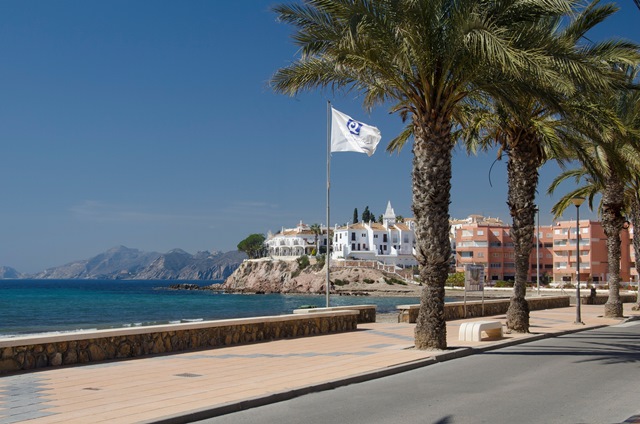 Seis playas de Águilas reciben en este 2019 la bandera 'Q' de Calidad Turística 