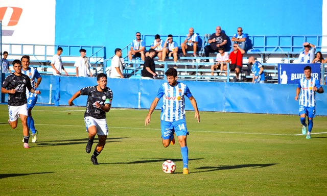 El Águilas mejora en defensa, pero empata ante el Xerez Deportivo