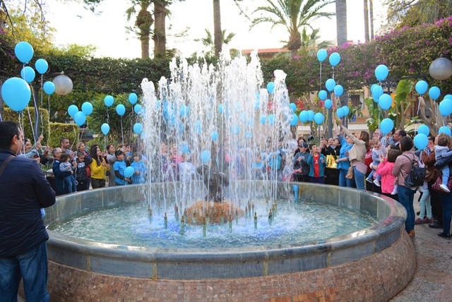 Águilas se viste de azul para conmemorar el Día de la Concienciación sobre el Autismo